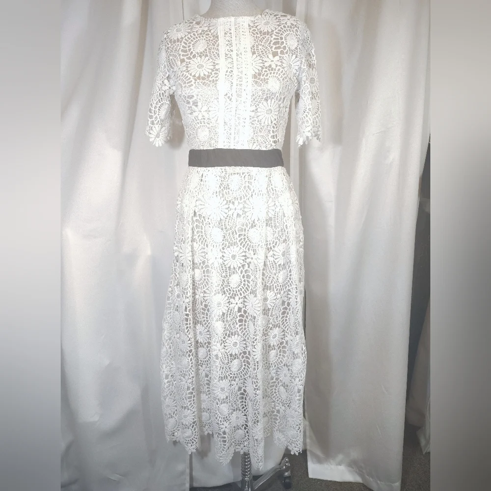 Lady Sharpely Maxi Dress, Vintage,White Lace Beige Lining, ZipUp, Short Sleeve,2 - Picture 4 of 14